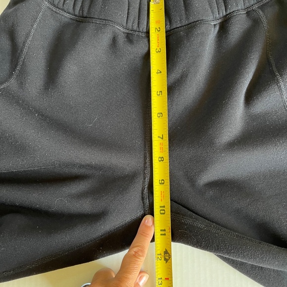 L.L. Bean Sz M Fleece Lined Pants Straight Leg Sweatpants Pull On Ankle Zipper - Picture 6 of 8